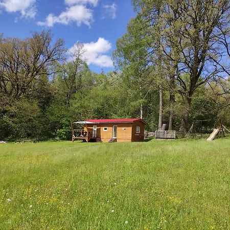 Holiday home Mobilni Dum Jenin Dolni Dvoriste