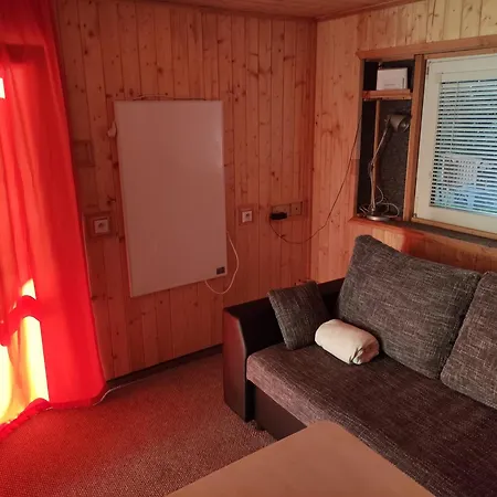 Mobilni Dum Jenin Holiday home